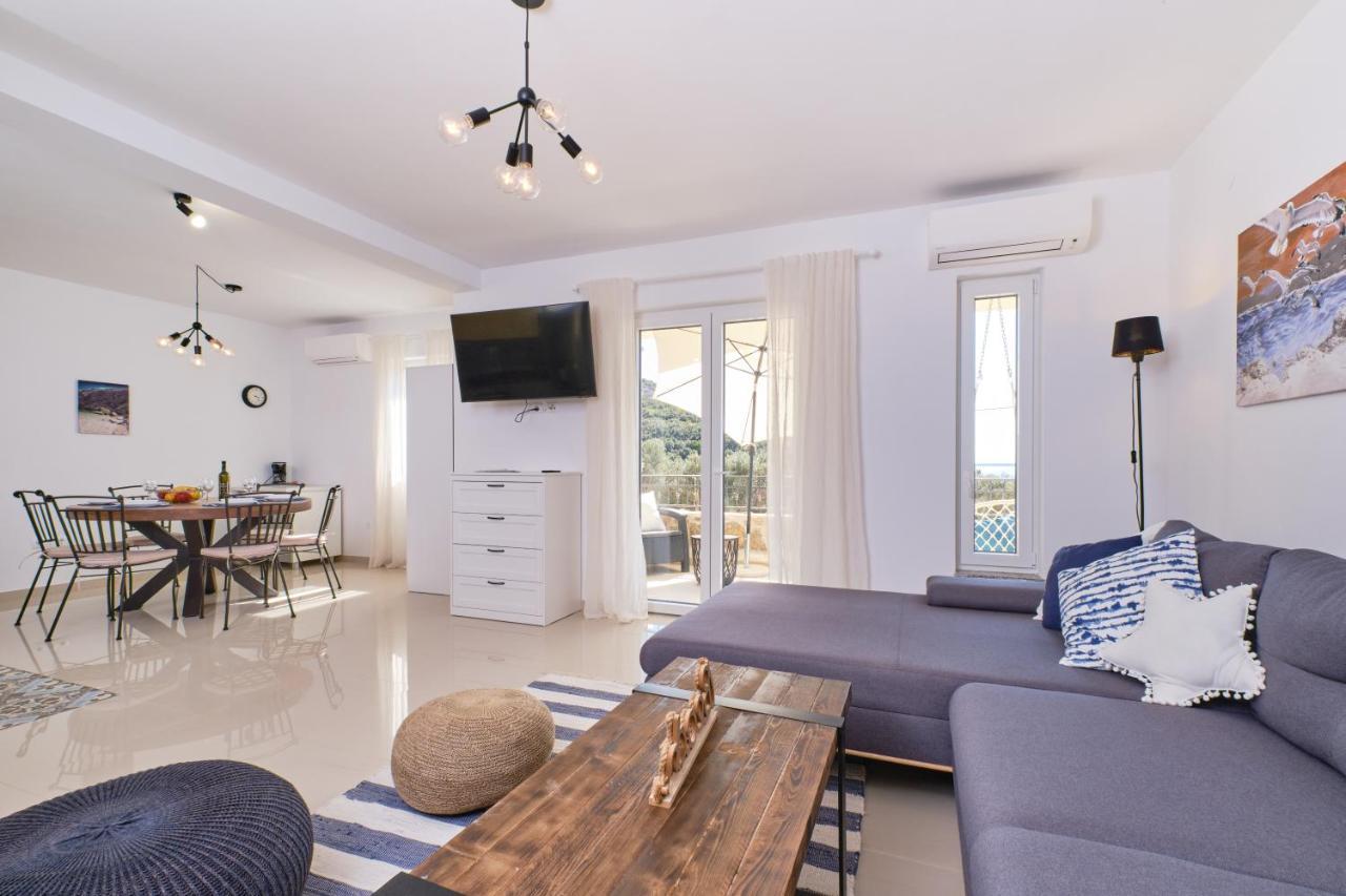 Meacres Sea Villa Miholascica