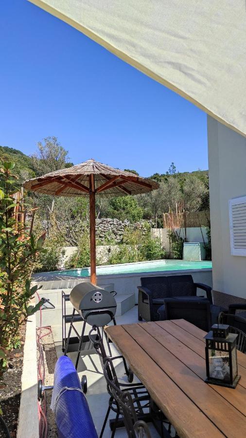 Meacres Sea Villa Miholascica